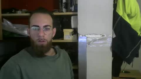 Snapshot of fuerte440 chatting on October 15, 8:04 am fuerte440 online show from October 15, 8:04 am