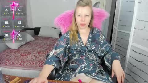 Snapshot of funny_bunny4 chatting on February 27, 6:42 pm funny_bunny4 online show from February 27, 6:42 pm