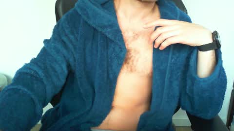YWhiteNiceMan online show from June 2, 7:54 am