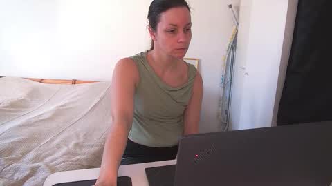 funservice online show from February 25, 9:02 am