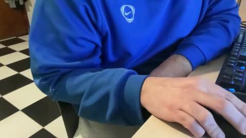 fuzitzu2 online show from February 11, 4:02 pm