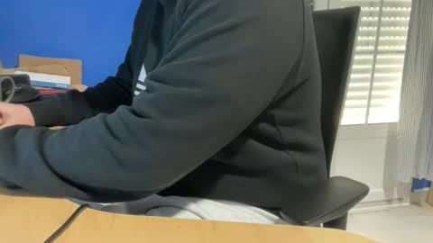 fuzitzu2 online show from March 26, 8:30 am