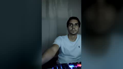 fzixxx8888 online show from July 4, 12:48 am