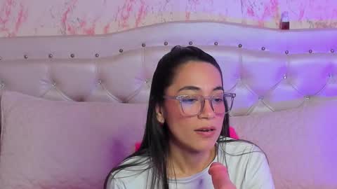 gabbieskinny online show from November 9, 5:15 pm