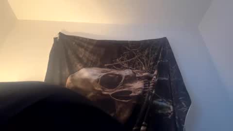 yeeah online show from January 1, 11:49 am