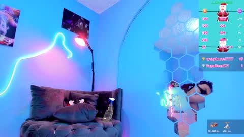       online show from December 11, 6:09 pm