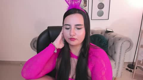 gabriella_evans_ online show from February 3, 6:22 am