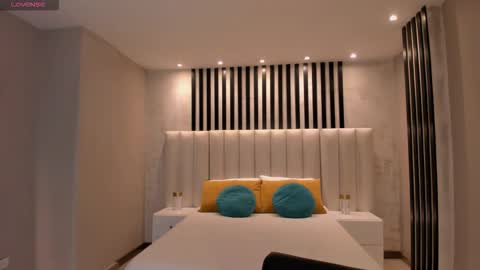 Gabriella Lee online show from February 15, 11:09 am