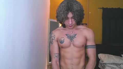 Snapshot of gael__david chatting on February 13, 5:48 am Gael online show from February 13, 5:48 am