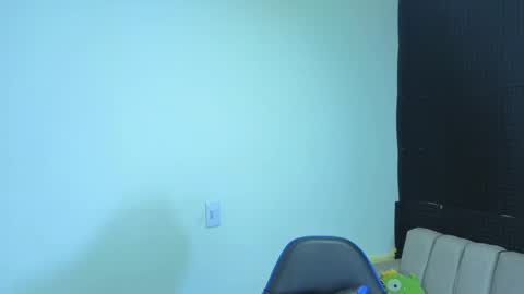 Snapshot of gael__david chatting on September 10, 2:45 am Gael online show from September 10, 2:45 am