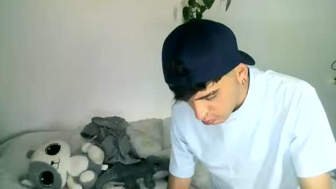 Gael Garca online show from February 11, 5:11 am