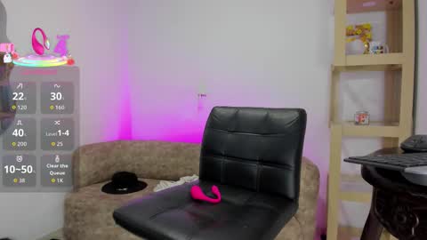 laura bonnet online show from September 26, 5:48 am