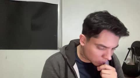 garypinepineapple online show from June 9, 7:52 am