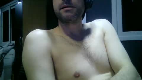 gauchors21 online show from April 10, 3:01 am