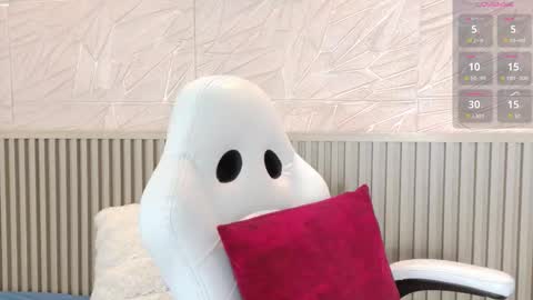 gaviluc_ online show from March 4, 12:02 pm