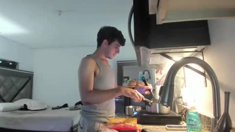 Trace online show from April 14, 12:36 am