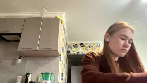 Lana online show from April 9, 11:38 am