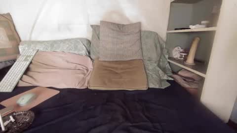 gayrobbin online show from April 22, 9:16 am