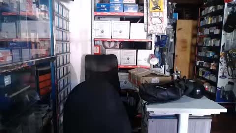 Snapshot of geckohot25 chatting on October 24, 1:45 pm DANI 3 online show from October 24, 1:45 pm