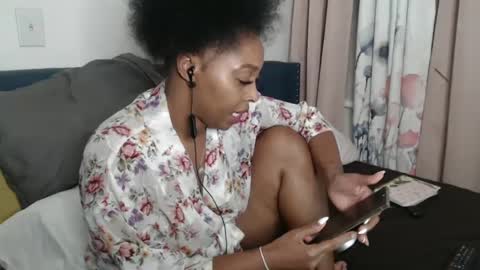 Snapshot of geishapaige chatting on September 17, 1:31 am The Empress online show from September 17, 1:31 am