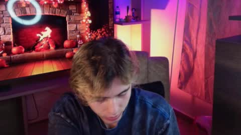 Snapshot of gemdominus chatting on October 30, 2:12 am Gem Dominus online show from October 30, 2:12 am