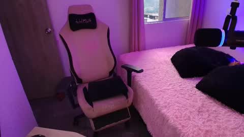 geminis11 online show from March 6, 10:53 pm