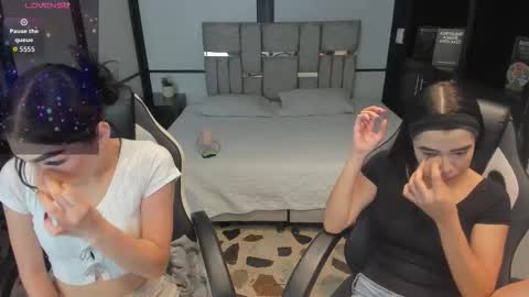 gemmabrown_ online show from February 16, 1:20 pm