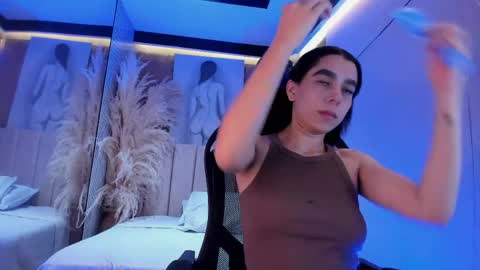 gemmabrown_ online show from April 7, 1:02 pm