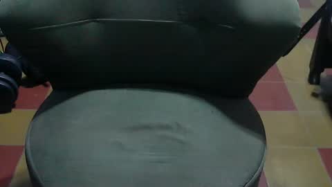 Genuino online show from December 14, 4:30 am