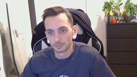 georgek0011 online show from December 22, 8:48 pm