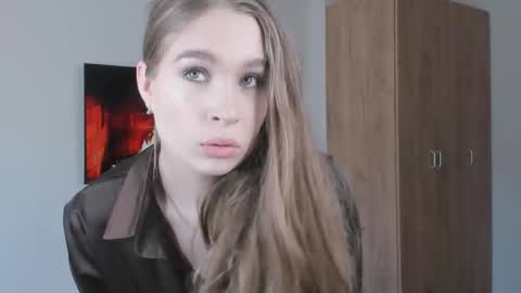 Kendra online show from March 21, 8:19 am