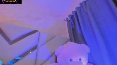 Kendal  online show from February 11, 3:27 pm