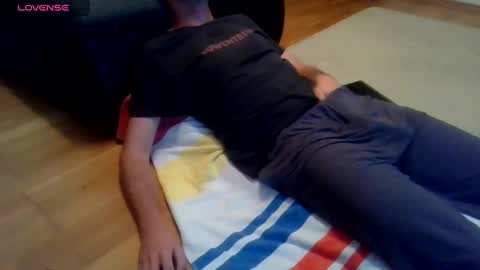 Nick online show from December 8, 3:45 pm