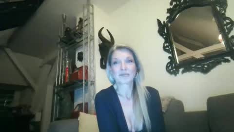 germansweety online show from November 8, 4:43 pm