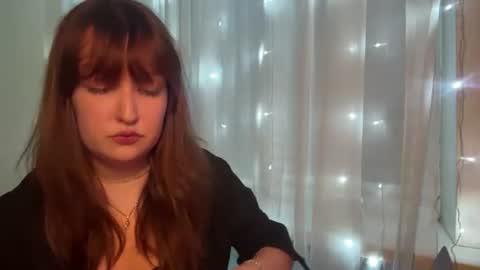 Lora online show from August 4, 9:11 pm