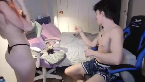 Ester and Ri online show from October 13, 4:20 pm