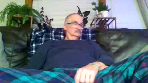 ghost2534 online show from December 17, 4:30 am