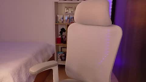 Im Jenn Next stream Monday - start -5 GMT online show from March 18, 1:44 am