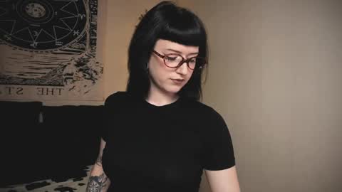 its bella online show from April 17, 4:20 pm