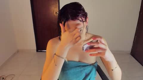 GIA WHITE Independet  online show from February 3, 2:10 pm