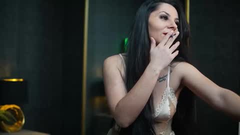  Gia  online show from December 22, 8:59 pm