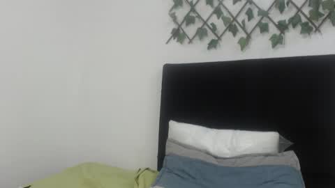 Gianna lopez online show from February 12, 10:24 pm