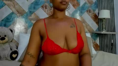 Snapshot of gigi_mane chatting on October 20, 12:26 am gigi_mane online show from October 20, 12:26 am