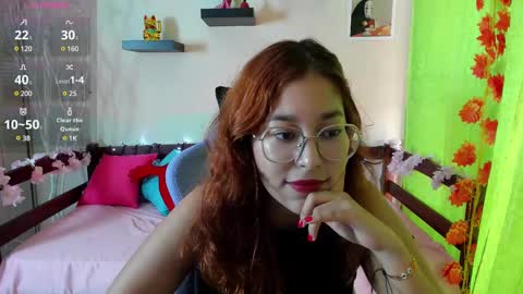 gigimooon online show from February 10, 9:25 pm