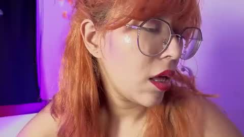 gigimooon online show from June 21, 3:02 am