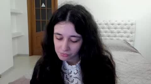 Kate online show from December 4, 9:09 am