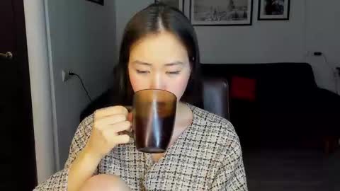 Ginny online show from February 23, 7:38 pm