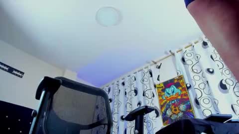 GIOMAR REYES online show from October 22, 12:25 am