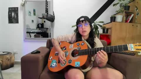 girasol1921 online show from February 13, 8:45 pm