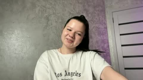 girl_cute07 online show from June 13, 8:52 pm